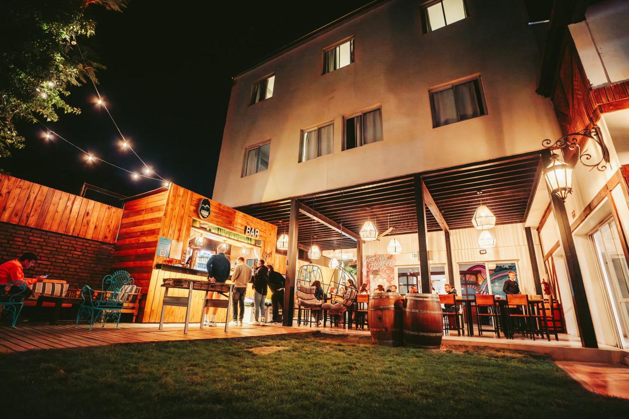 Gorilla Hostel Мендоса Экстерьер фото