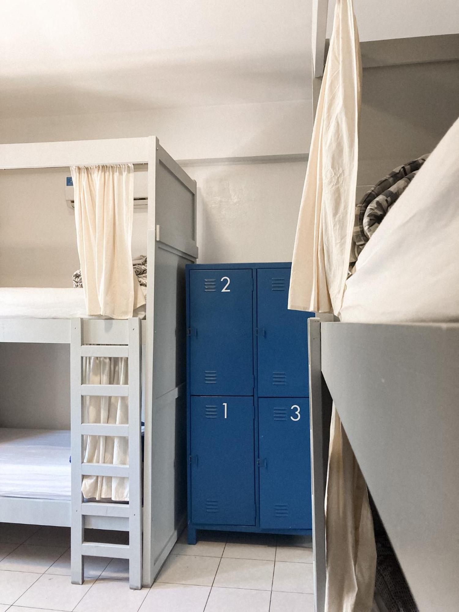 Gorilla Hostel Мендоса Экстерьер фото