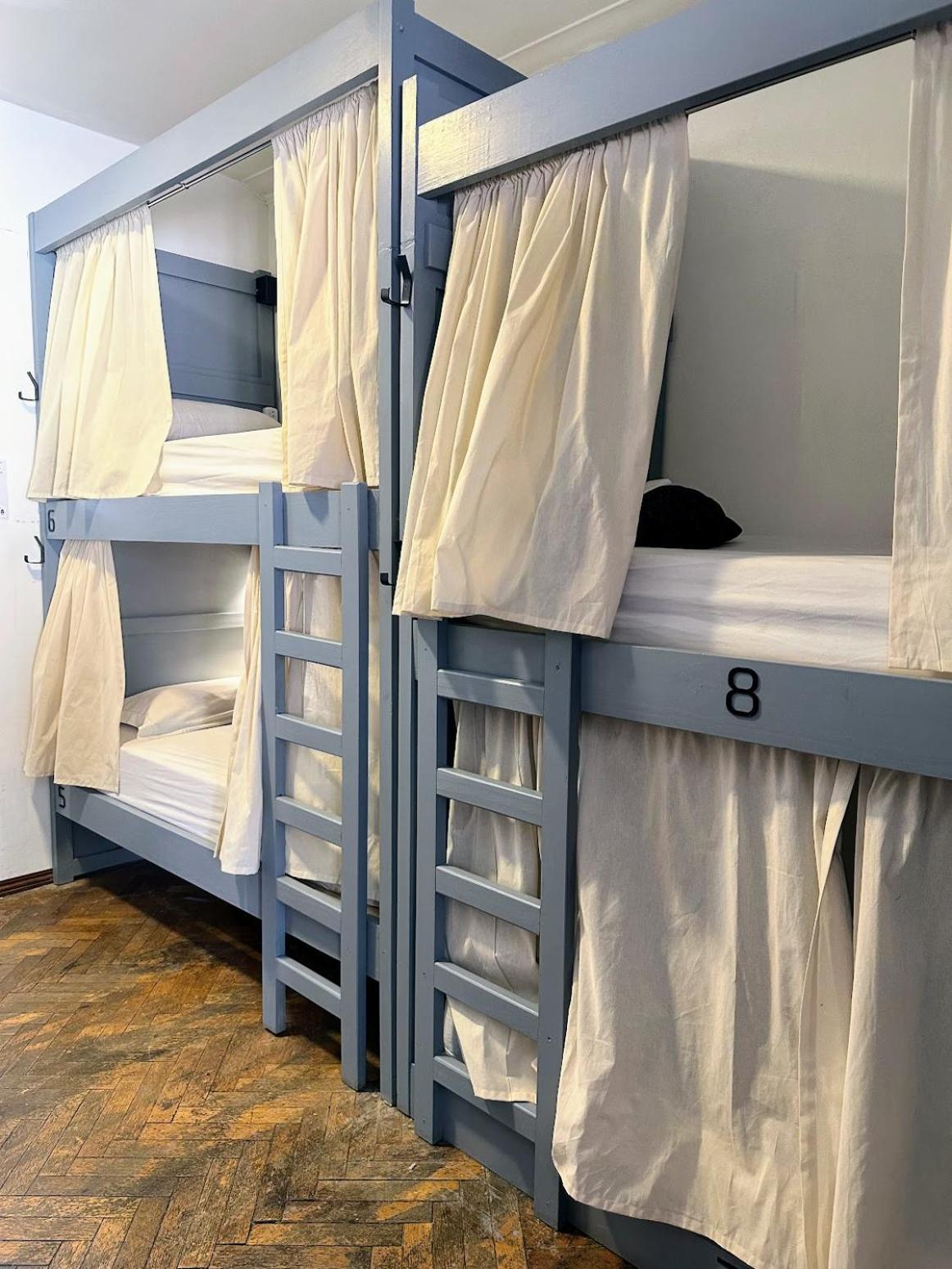 Gorilla Hostel Мендоса Экстерьер фото