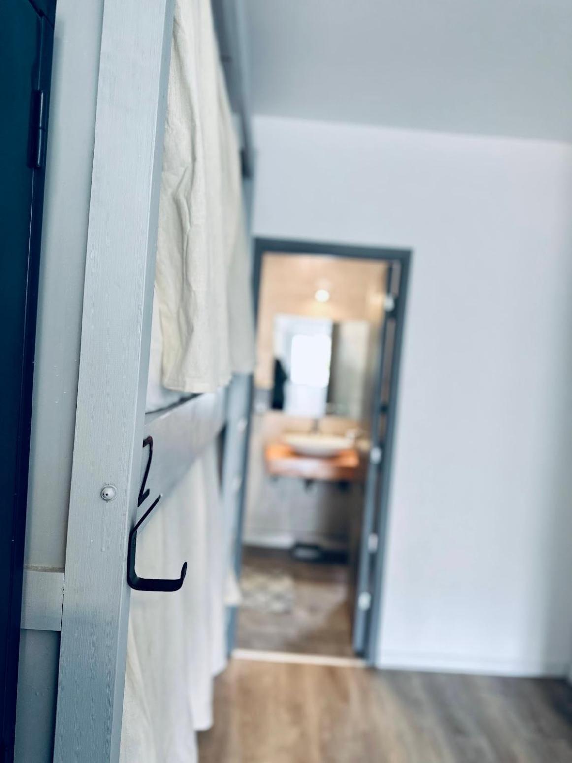Gorilla Hostel Мендоса Номер фото